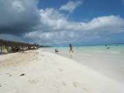 playa en cayo coco