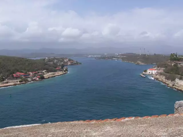 vista de la bahía de santiago de cuba